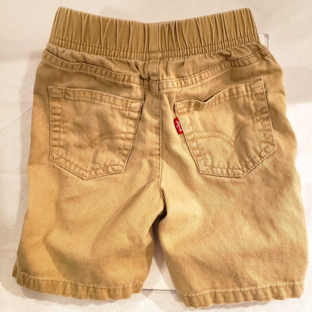 LEVIS KHAKI SHORTS with BACK POCKETS - RED TAG - TODDLER - 24m